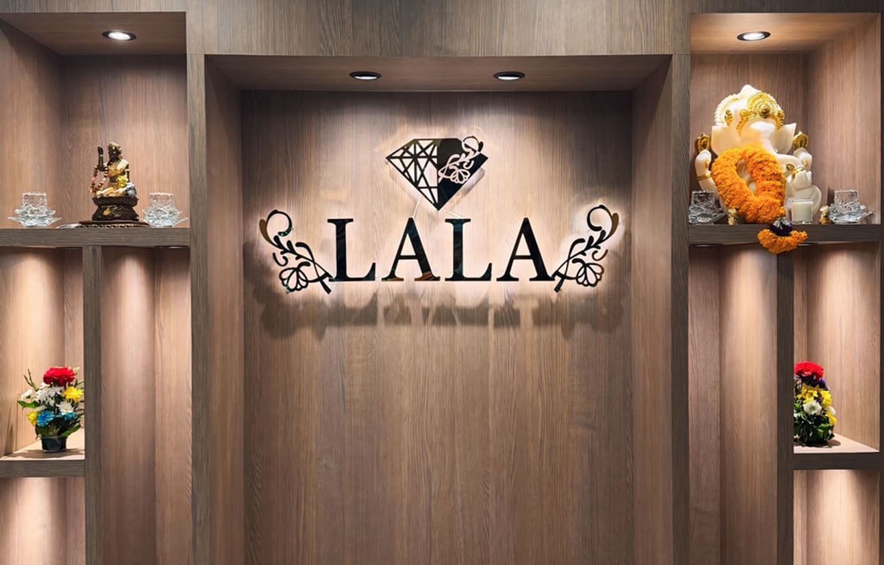 LALA / ララ