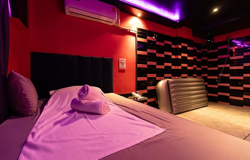 DNA Nuru Massage / ディーエヌエー