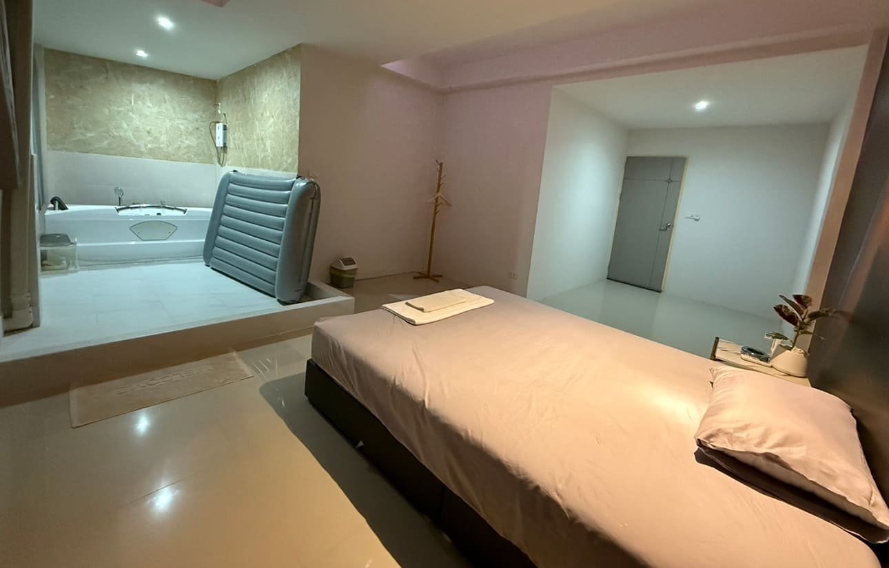 Romance8083 BKK / ロマンス8083 BKK