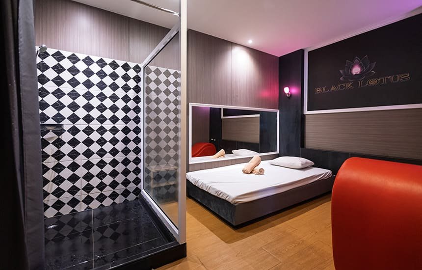 Black Lotus Massage/ ブラックロータス