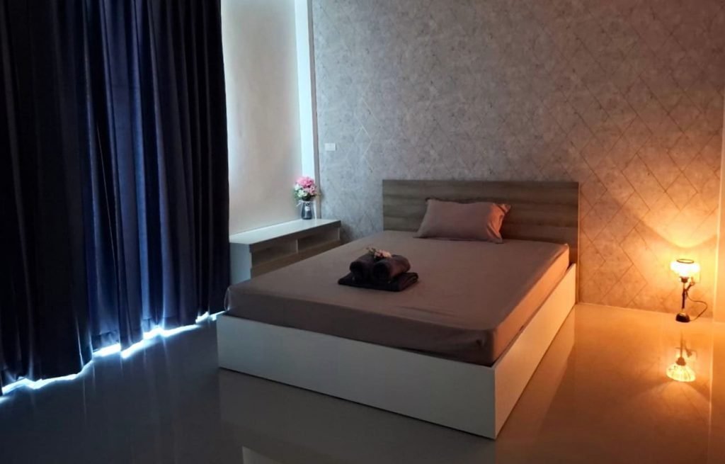 Komkiaw Sriracha / コンキヤオ シラチャー