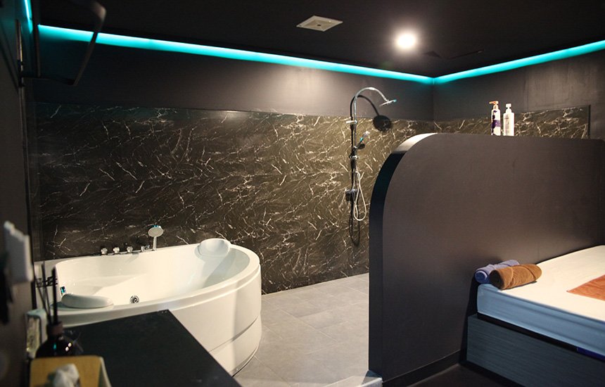 69 Massage & Spa / 69マッサージ&スパ