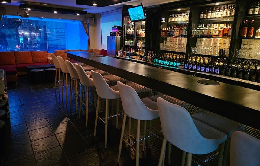 Snack & Bar 輪 / りん